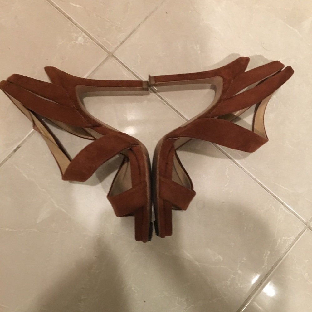 ZARA | Camel Side-CutOut Sandals - Picture 5 of 7